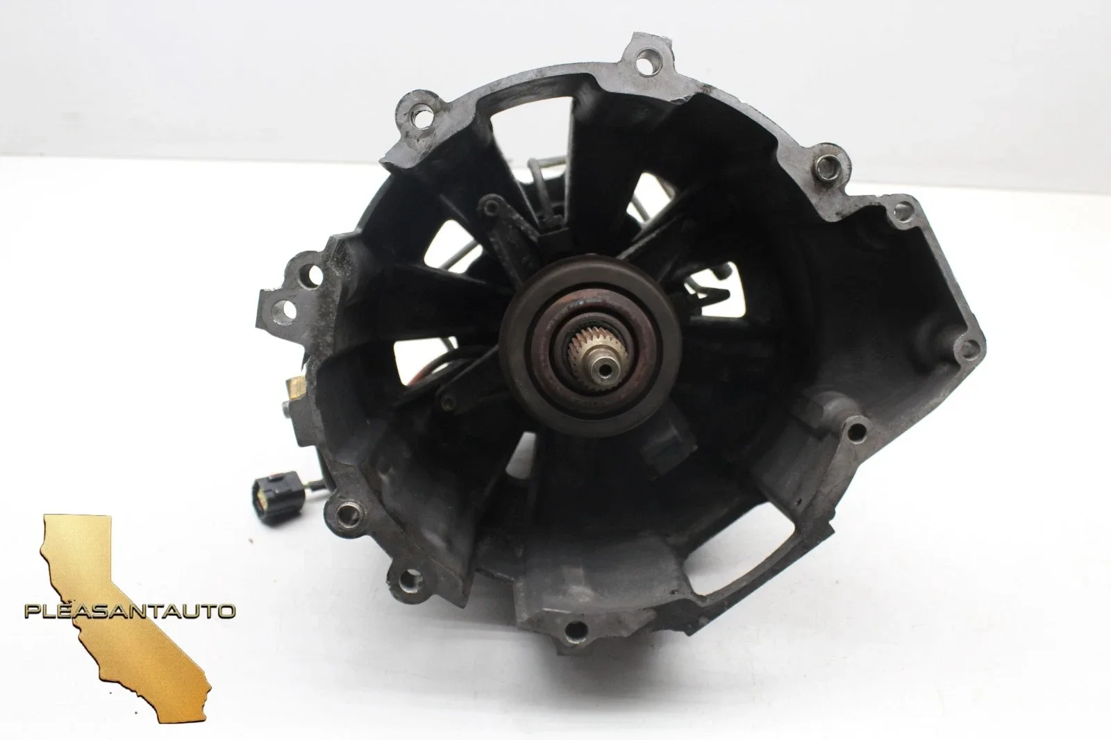 02-07 Maserati M138 4200 Coupe F1 Transmission Clutch Bell Housing w/ Bearing image 3