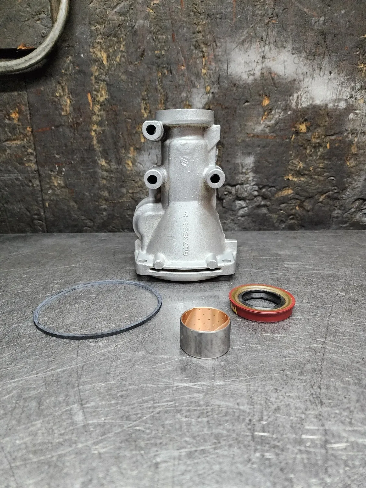 4L60E 700R4  2WD Extension Housing 4 Bolt and 3 Bolt Side Bracket #86735532 image 2