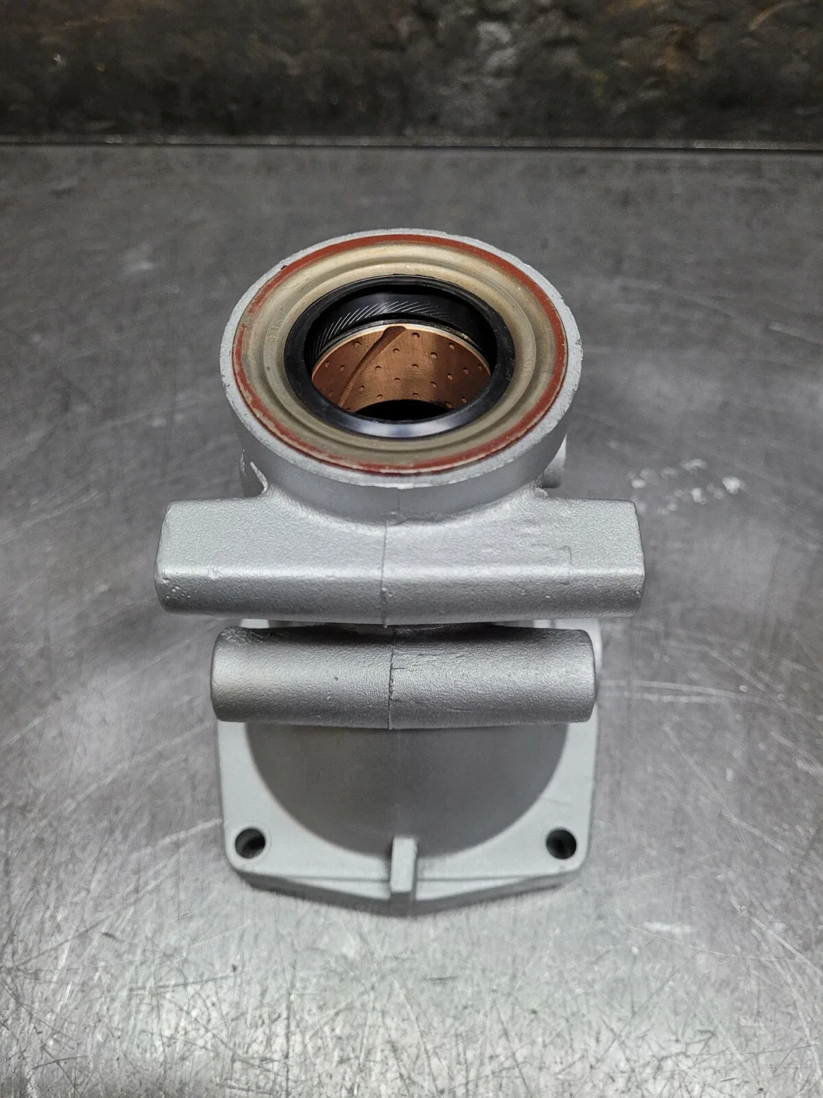 4L60E 700R4  2WD Extension Housing 4 Bolt and 3 Bolt Side Bracket #86735532 image 3