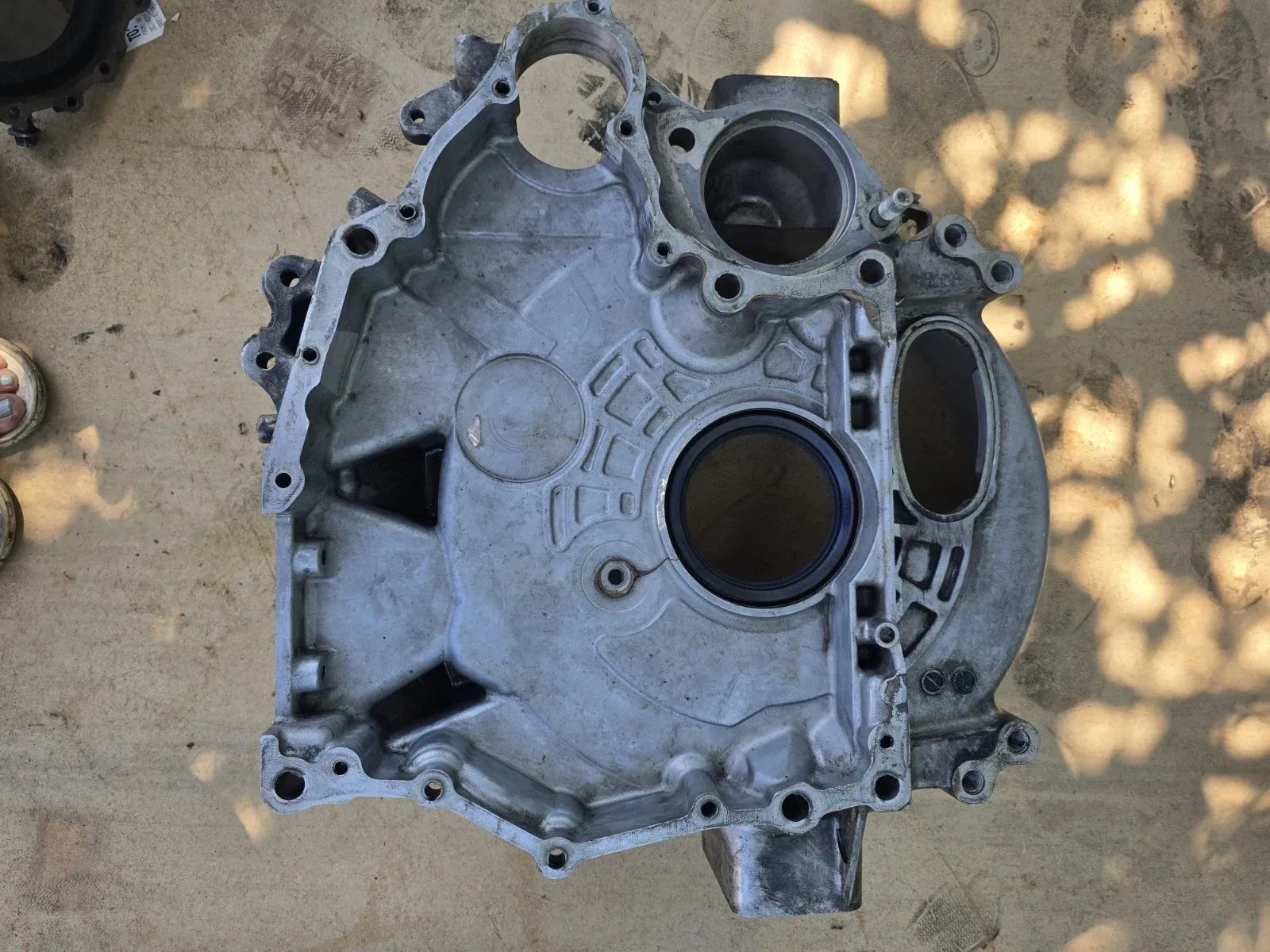 Hino 258 268 338 transmission bell housing 2005-2011  J08E  Allison  3000