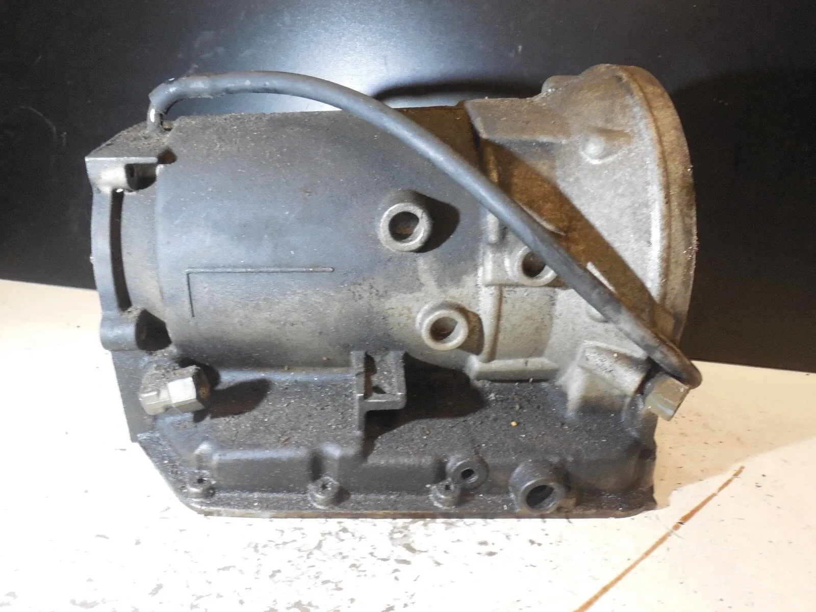 1995-2000 BMW E36 GM Isuzu Automatic Transmission Empty Housing Case 96022838 image 2