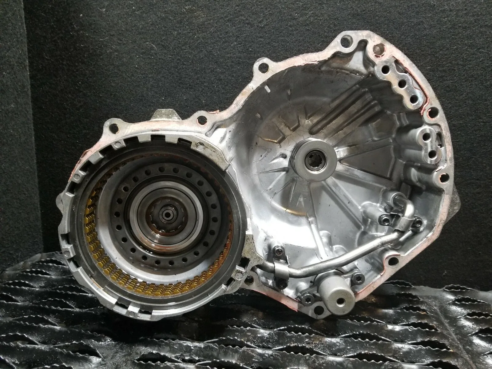 2007 Saab 9-5 2.3T Automatic Transmission Shell Case Cover OEM image 2