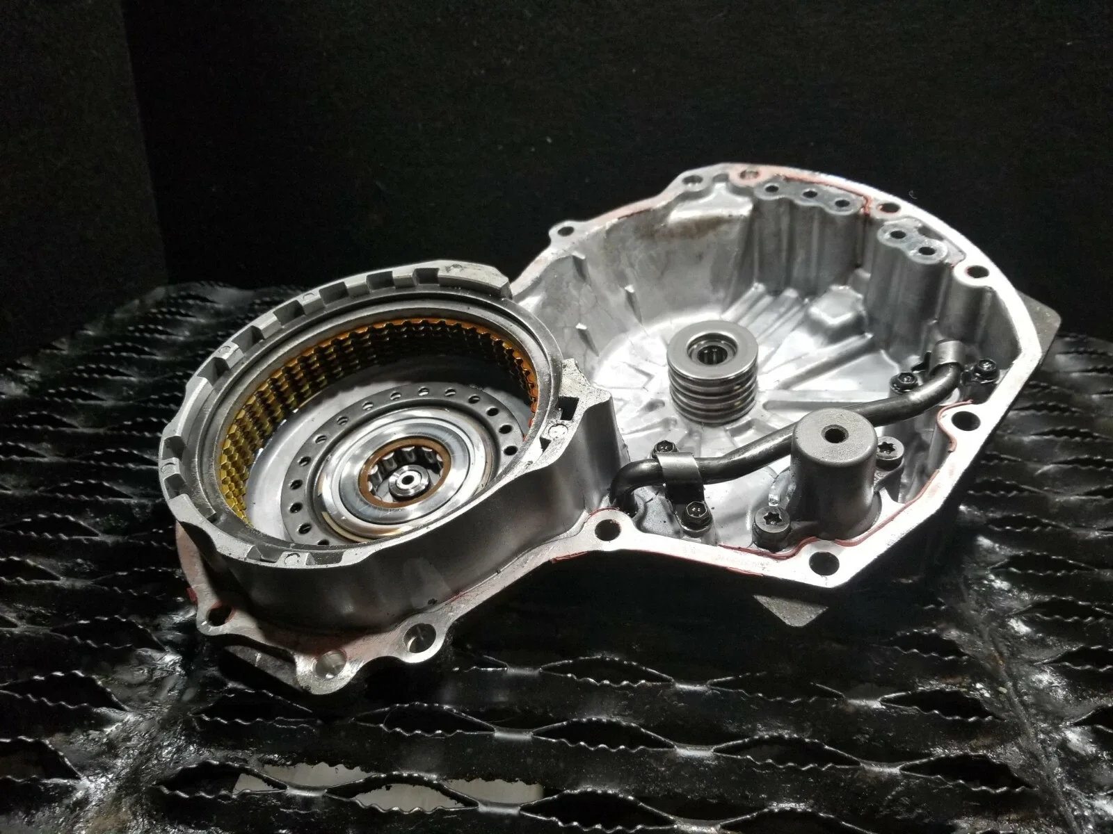 2007 Saab 9-5 2.3T Automatic Transmission Shell Case Cover OEM image 4