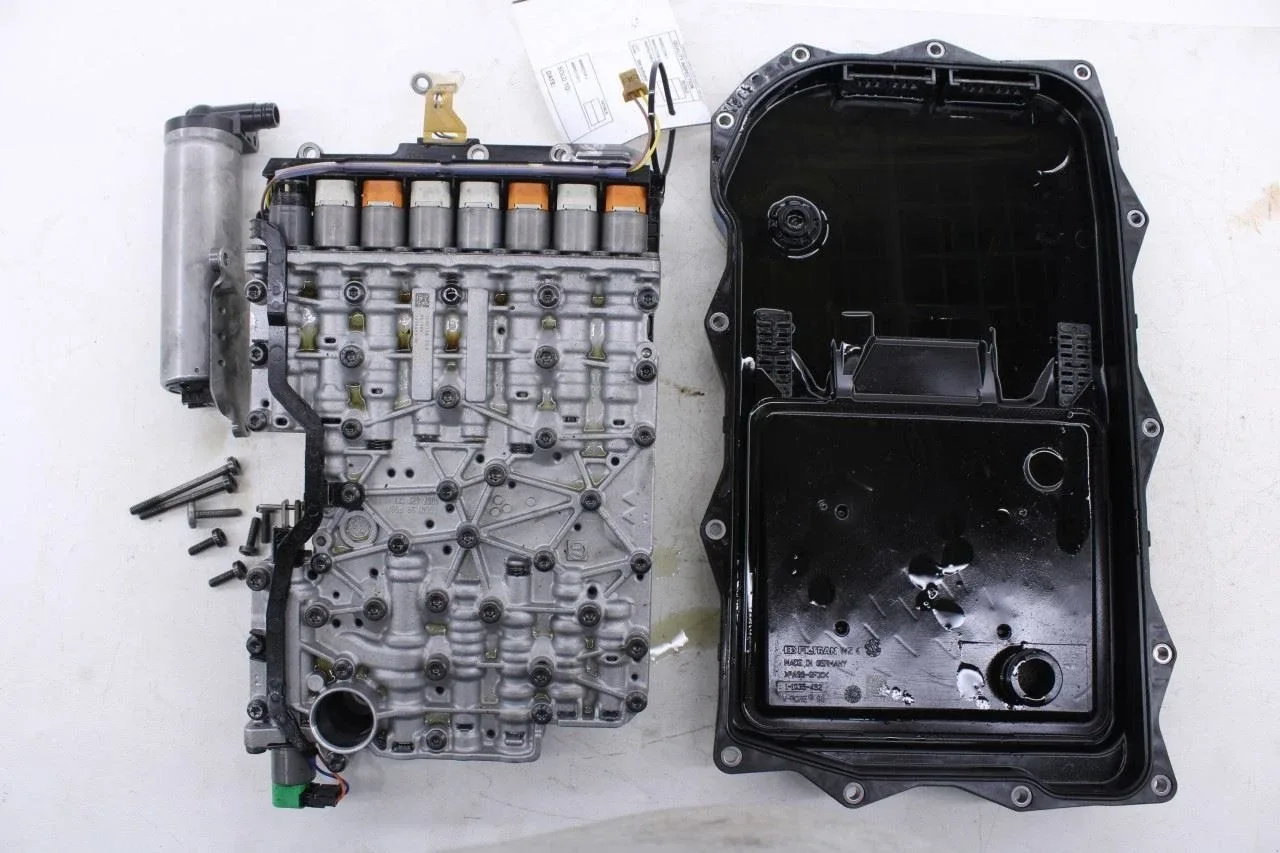 2018-2020 Jaguar XE Valve Body (8-Spd Auto) T4N20391