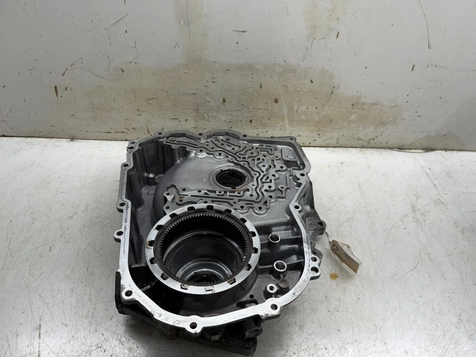 2019-2022 Cadillac XT4 OEM 2.0L Transmission Bell Housing image 2
