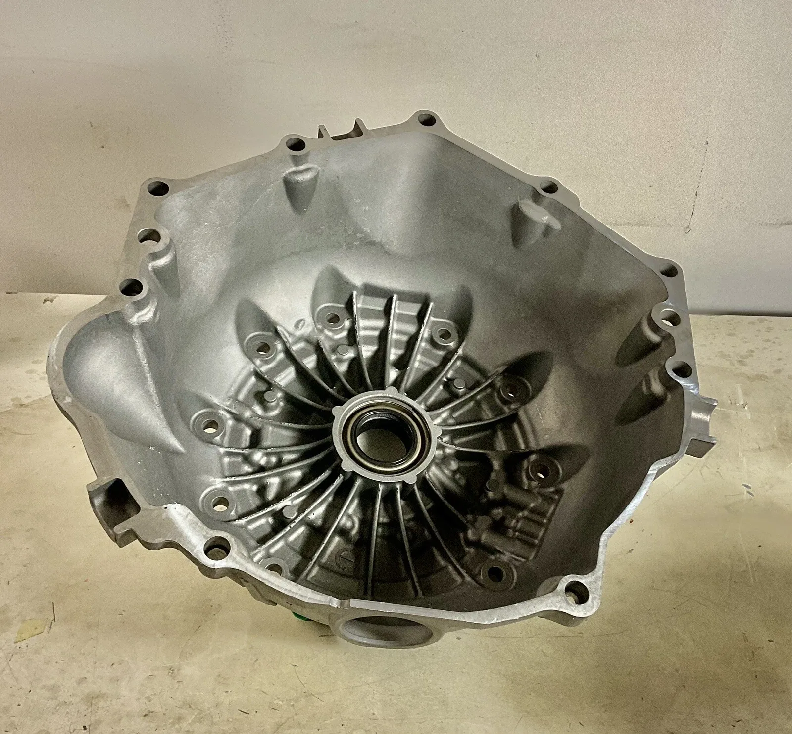 6L80 6L90E Pump and Bell Housing Assembly Reman Cast# 9892, 9952, 6121. image 2