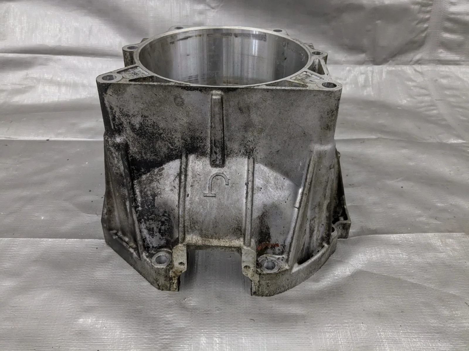 99-05 MAZDA MIATA AUTOMATIC TRANSMISSION BELL HOUSING image 3