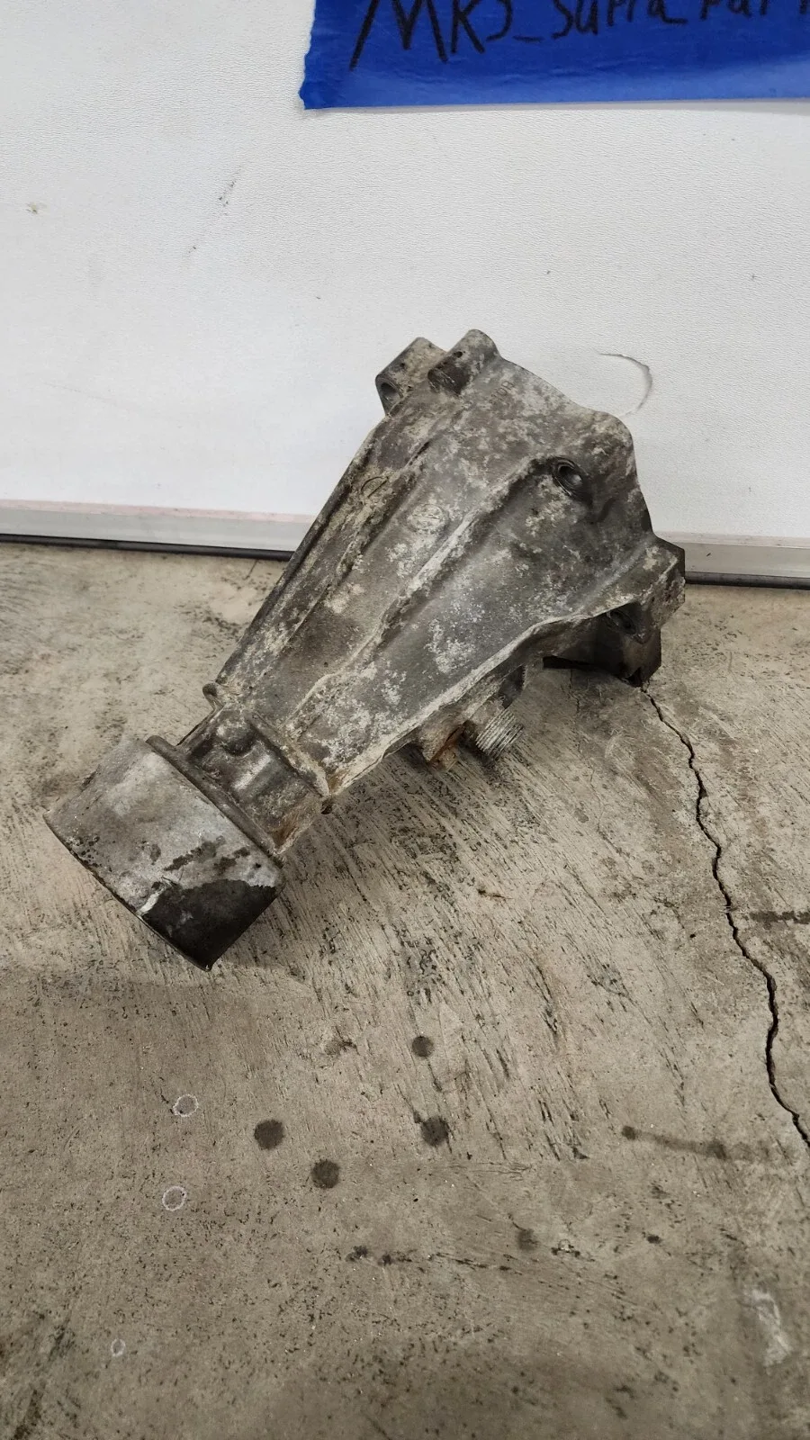 Toyota Supra MK3 1986.5-92 A340 Auto Tail Shaft Housing OEM image 2
