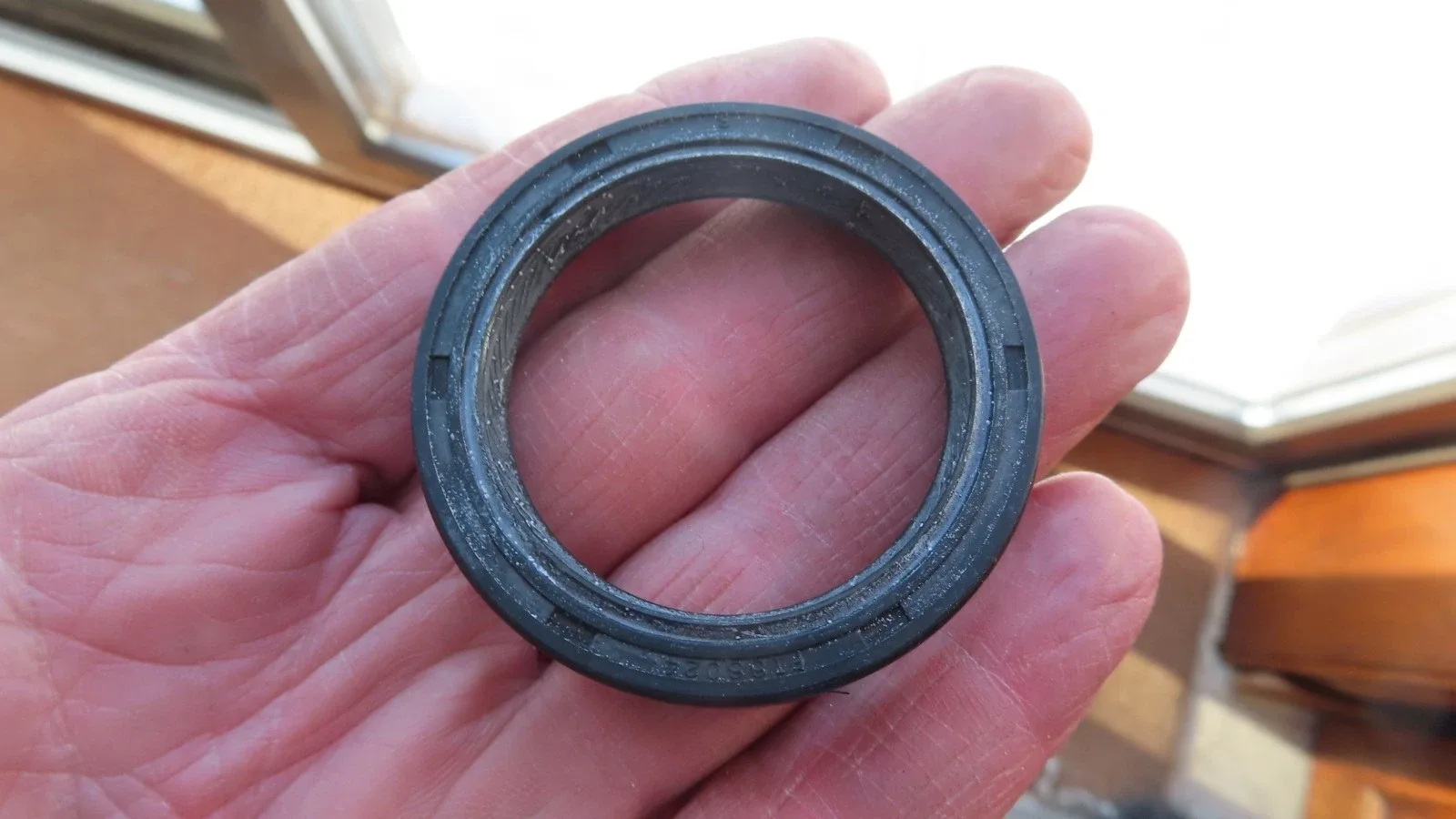 Volvo 240 740 2.3  AW70 AW71  automatic trans extension housing tail Shaft SEAL