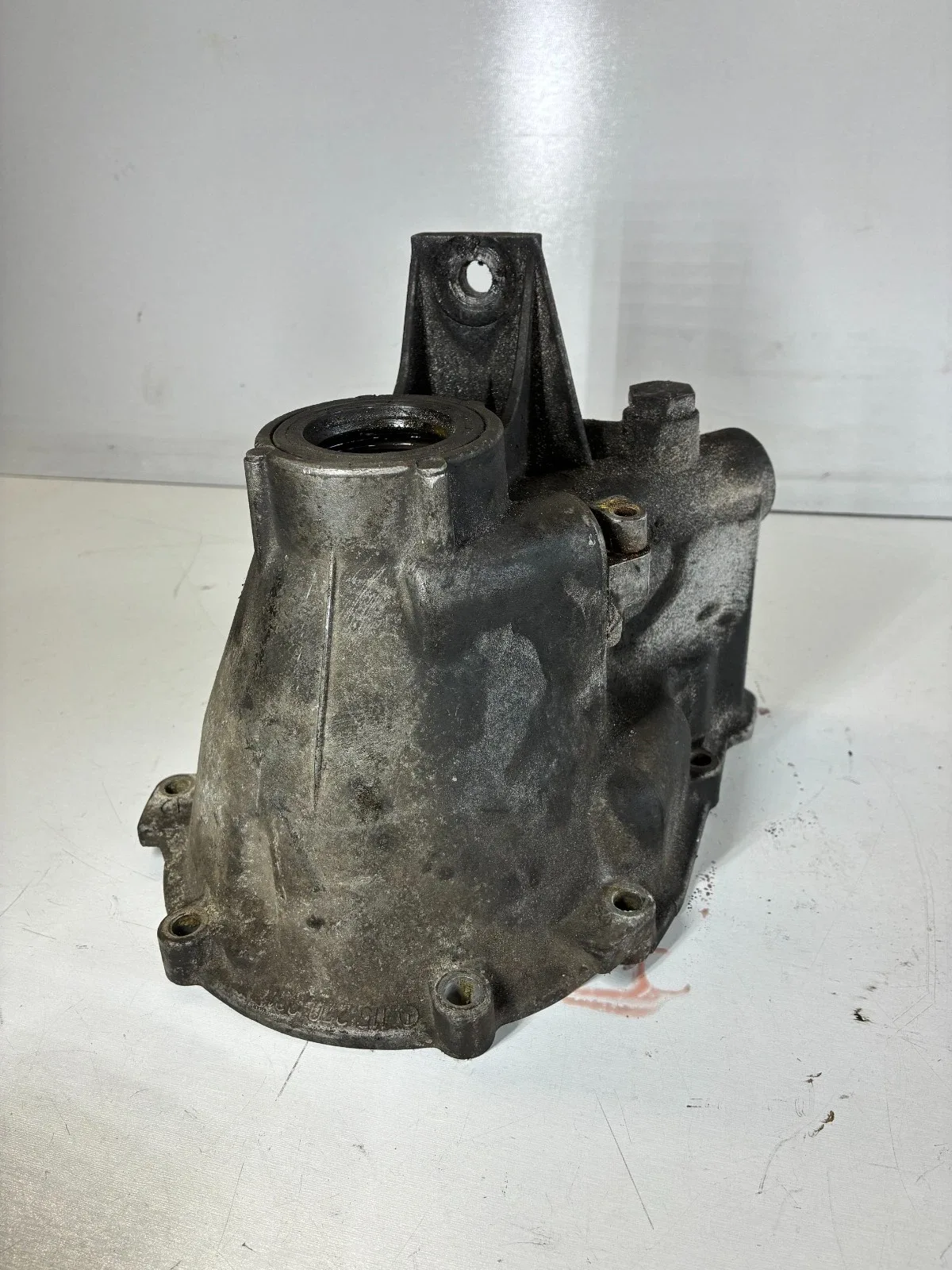 722.117 Tail Output Housing 1977-1985 MANY Mercedes 240D 300D Transmission image 4