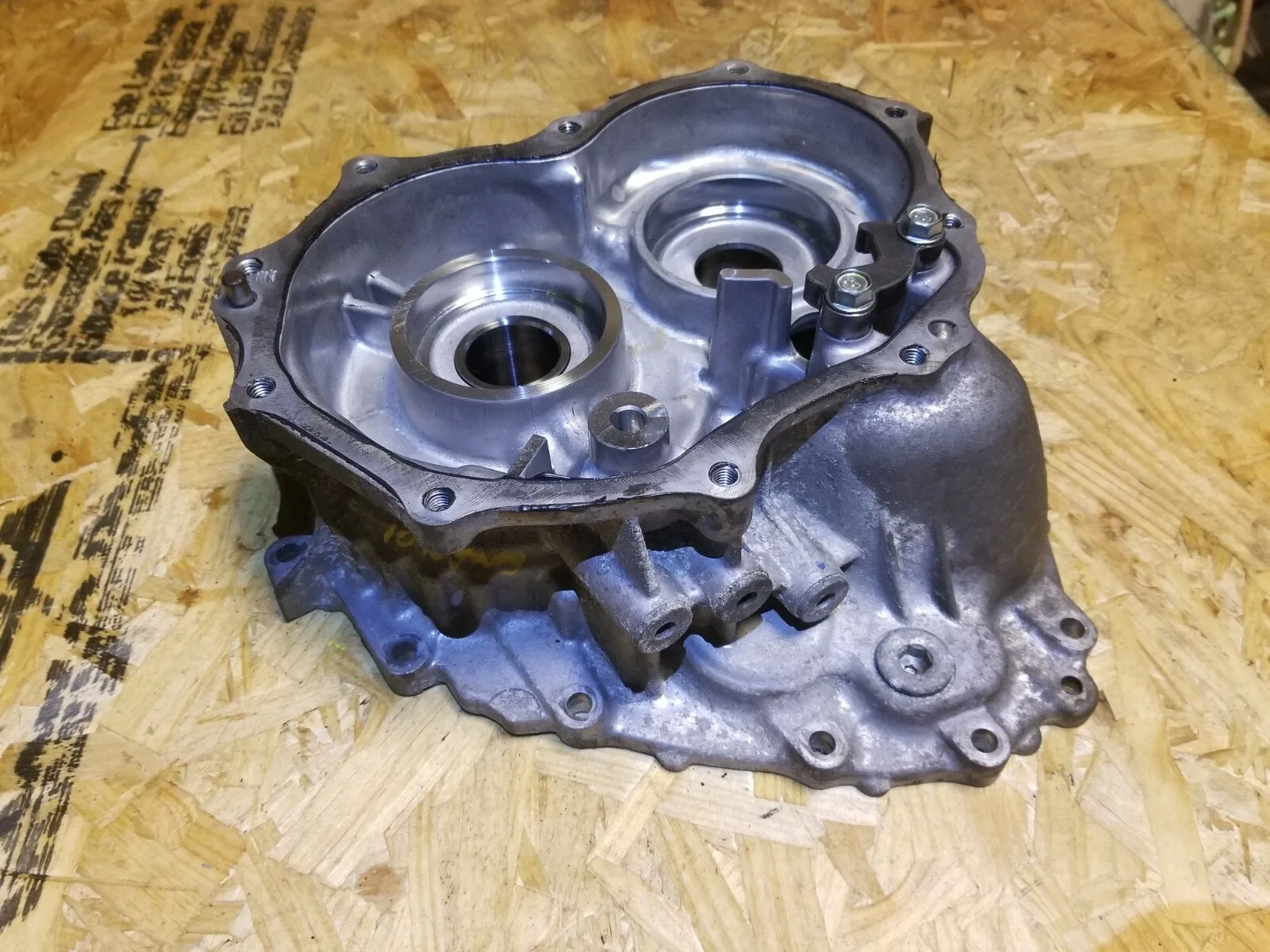 2010 Subaru Legacy Automatic Transmission Case OEM image 3