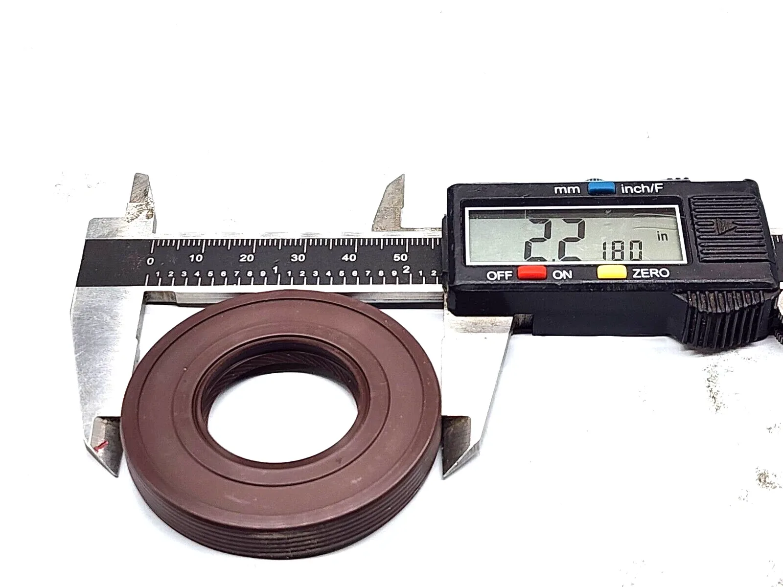 .New for Renault alp dpo Right Bell Housing AXLE seal image 2