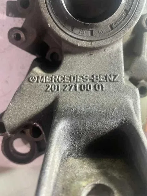 Transmission Gear Tail Housing R 1072710501 722.313 86-89 Mercedes Benz 560SL image 2