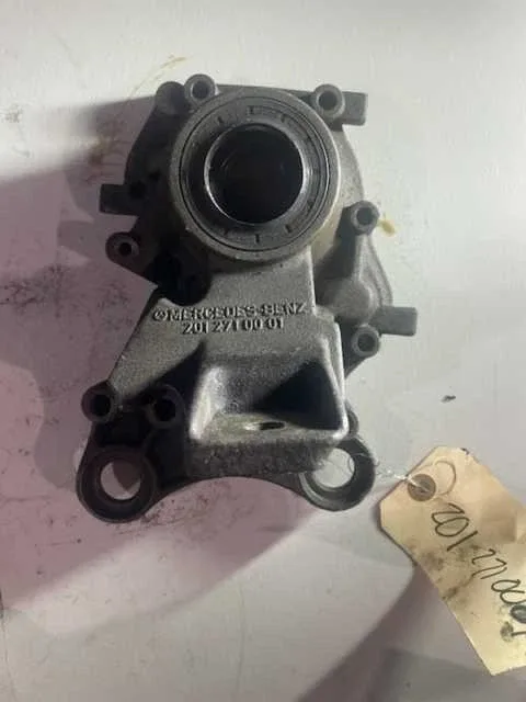 Transmission Gear Tail Housing R 1072710501 722.313 86-89 Mercedes Benz 560SL