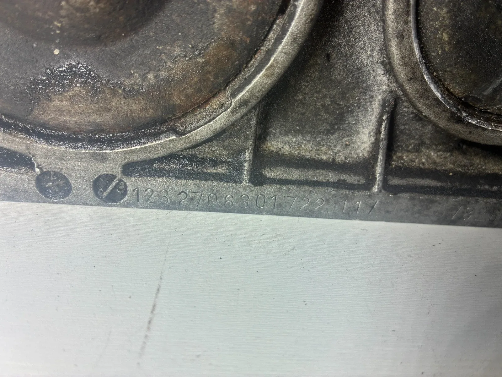 722.117 Gearbox Housing 1232706301 77-85 Mercedes Benz W123 300D 240D 1152714201 image 2
