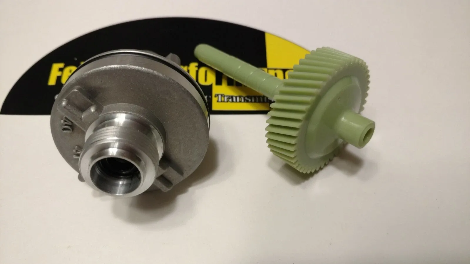 TH400 45 Tooth Speedometer Gear & Matching Speedometer Gear Housing