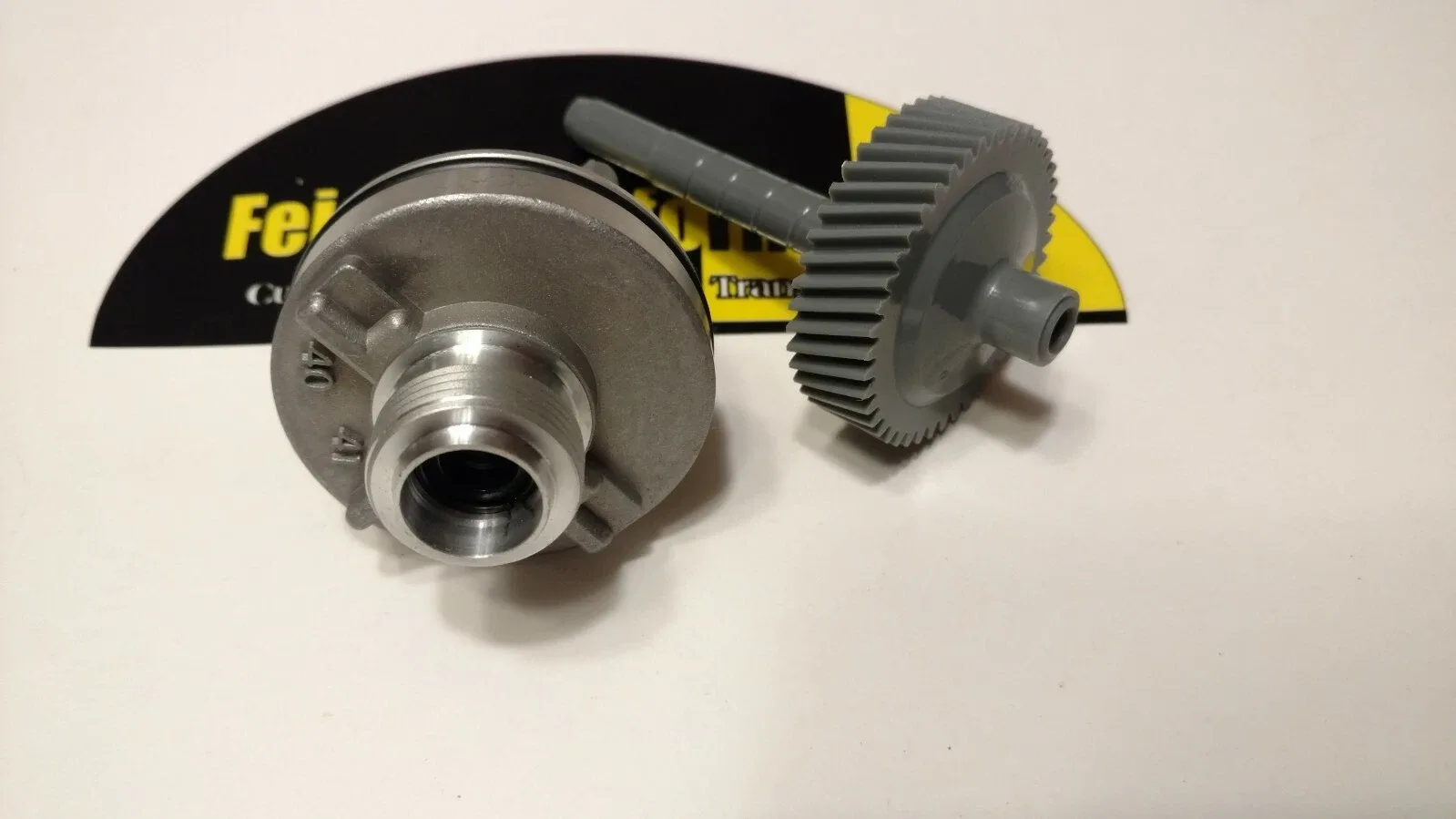 TH400 44 Tooth Speedometer Gear & Matching Speedometer Gear Housing