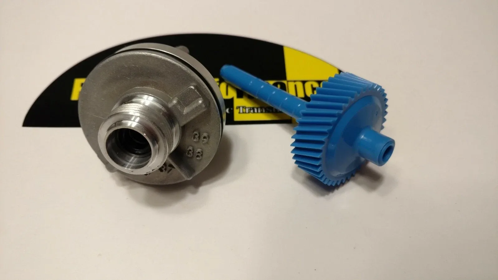 TH400 38 Tooth Speedometer Gear & Matching Speedometer Gear Housing
