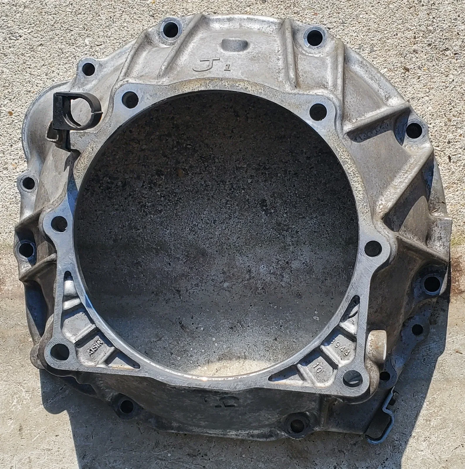 90-96 Lexus SC300 2JZGE 2JZ Automatic Transmission Bell Housing J1 OEM