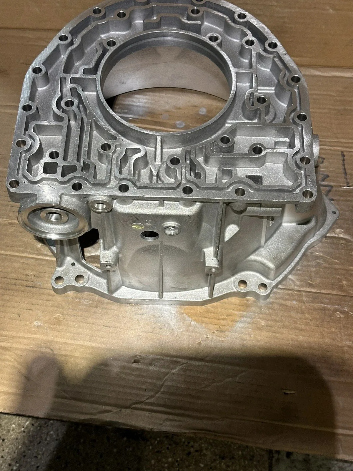 GM ALLISON 1000PK TRANS CONVERTER HOUSING CAST 29549481 NO HOLE FOR SPEED SENSOR image 2