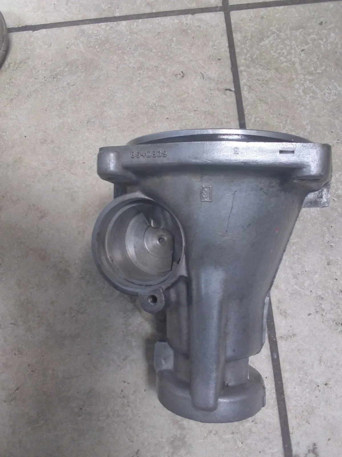 OLDS 442 BUICK CHEVY CAMARO TH350 TURBO 350 TAIL HOUSING 6" LARGE SPEEDO 8540839