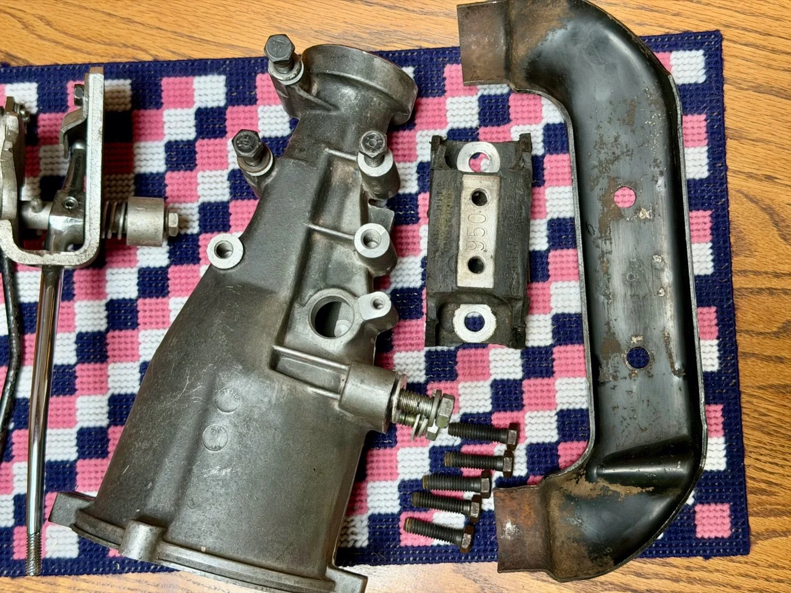 OEM CHEVY 1963-67 CORVETTE ALUMINUM POWERGLIDE TRANS TAIL HOUSING & SHIFTER KIT image 3