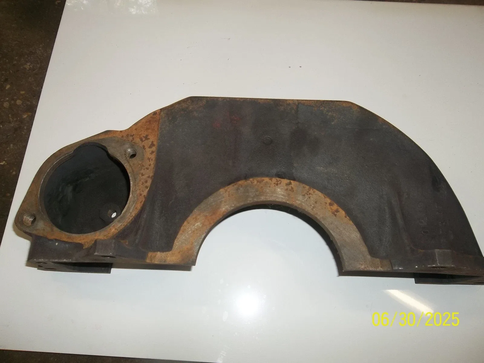 1961-1964 OLDSMOBILE 394 FLYWHEEL HOUSING DUST SHIELD STARTER HOUSING OEM