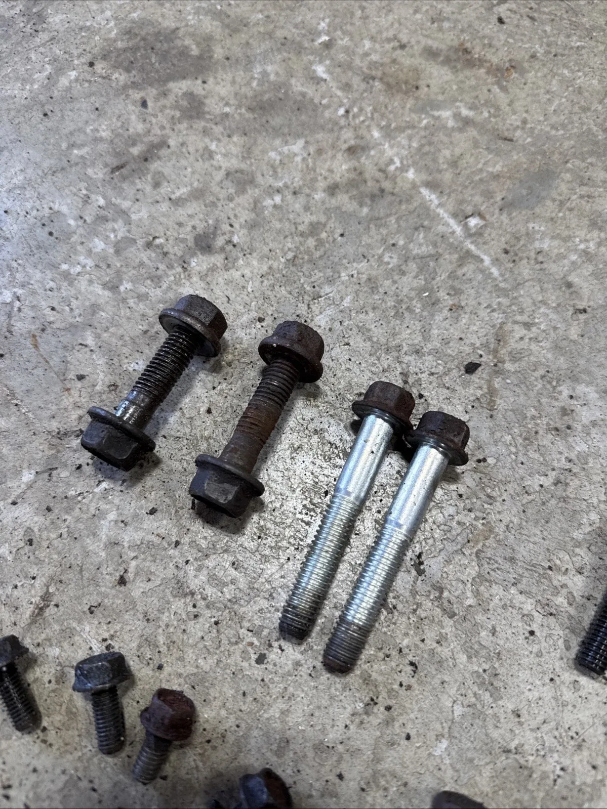 Jeep Cherokee XJ 87-01 AW4 Auto Trans Bell Housing to Engine Mounting Bolts (W90 image 2