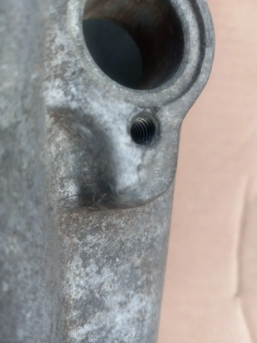 USED C-6 LINCON EXT HOUSING 1970 TO 1976 TRANS MOUNT BOLTS TO SIDES image 3
