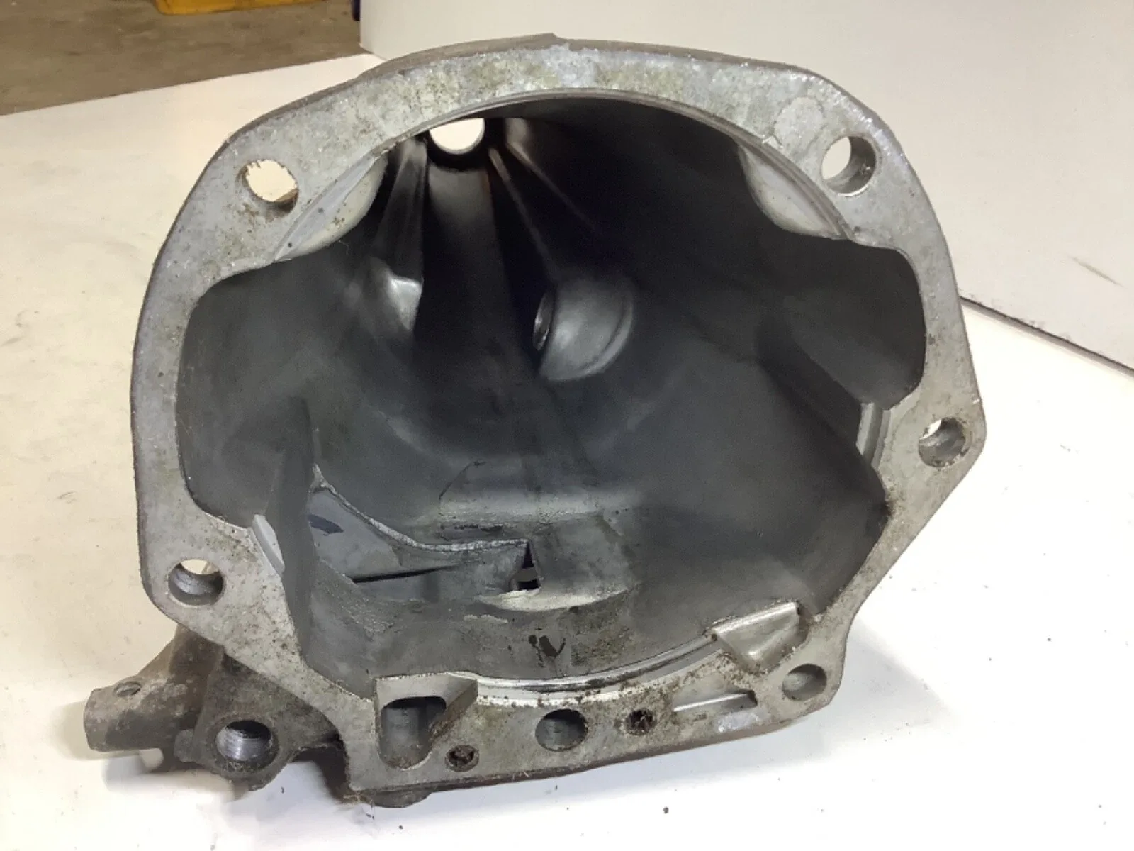 1963-1964 MOPAR 727 TORQUEFLITE AUTO TRANSMISSION TAIL HOUSING 2400065 image 3