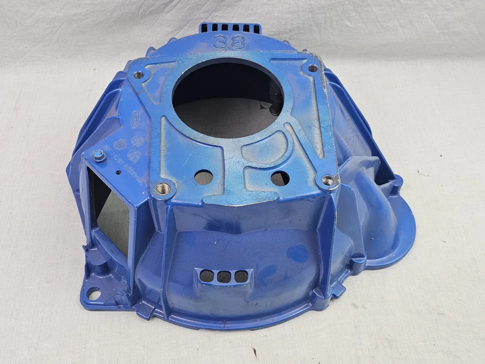 NEW 1994-2000 FORD MUSTANG 3.8 RF-F6ZR-6394-AC TRANSMISSION BELL HOUSING