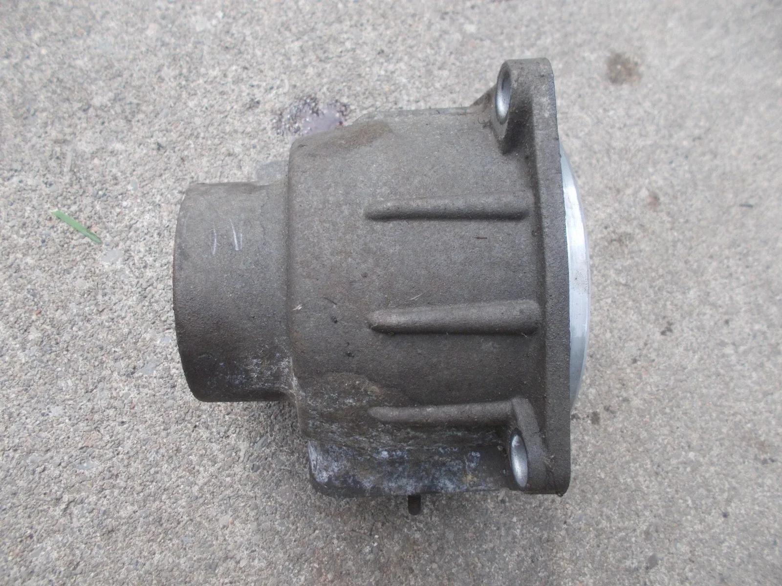 Volvo S80 2.9L 6 Cyl Auto Transmission Gear Snout Housing 99 00 01 Used OEM P2