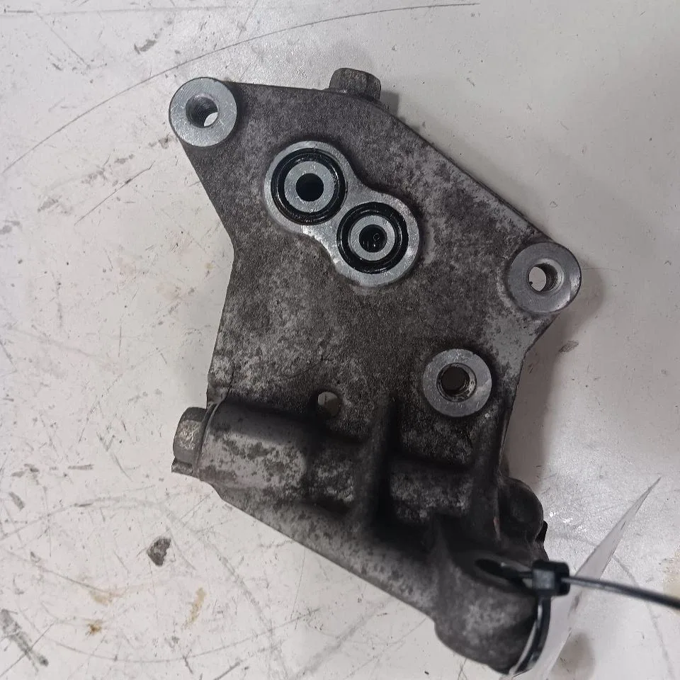 Subaru Crosstrek Automatic Transmission Pump Mount Housing 2019 2020 2021 2022 image 2
