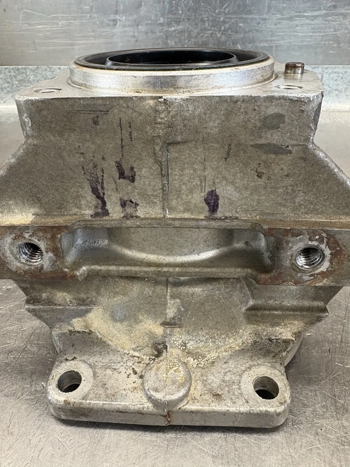 Turbo 400 Motor Home Tail Housing image 3
