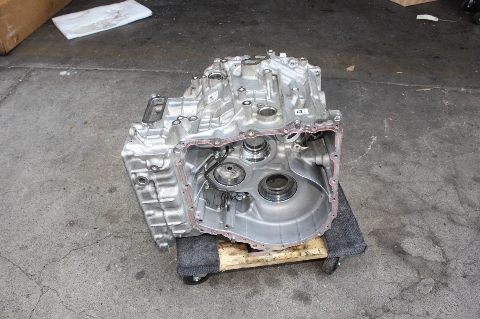 OEM transmission drive motor housing / case for 2023-2025 Toyota BZ4X q910 image 3