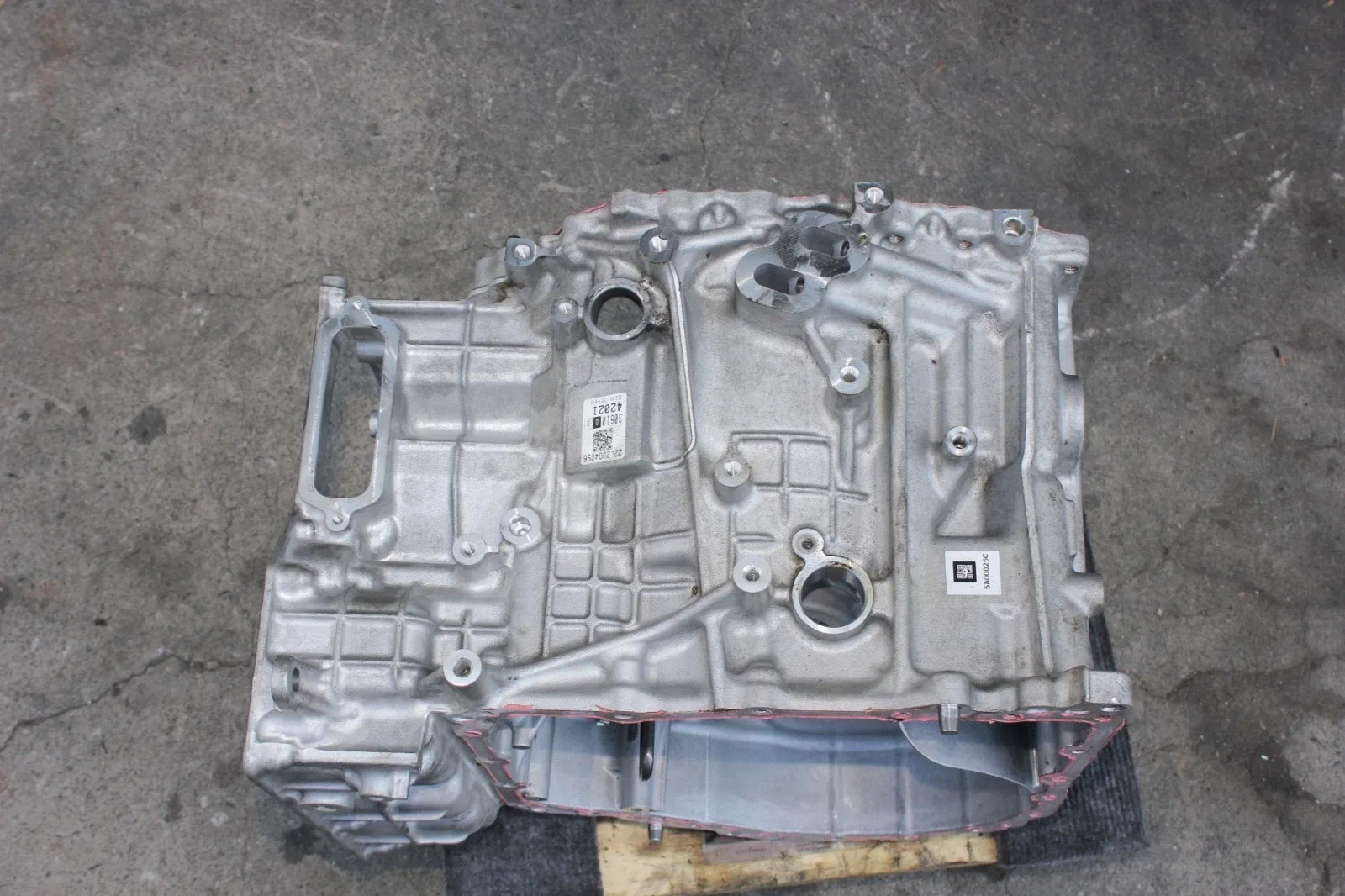 OEM transmission drive motor housing / case for 2023-2025 Toyota BZ4X q910 image 4