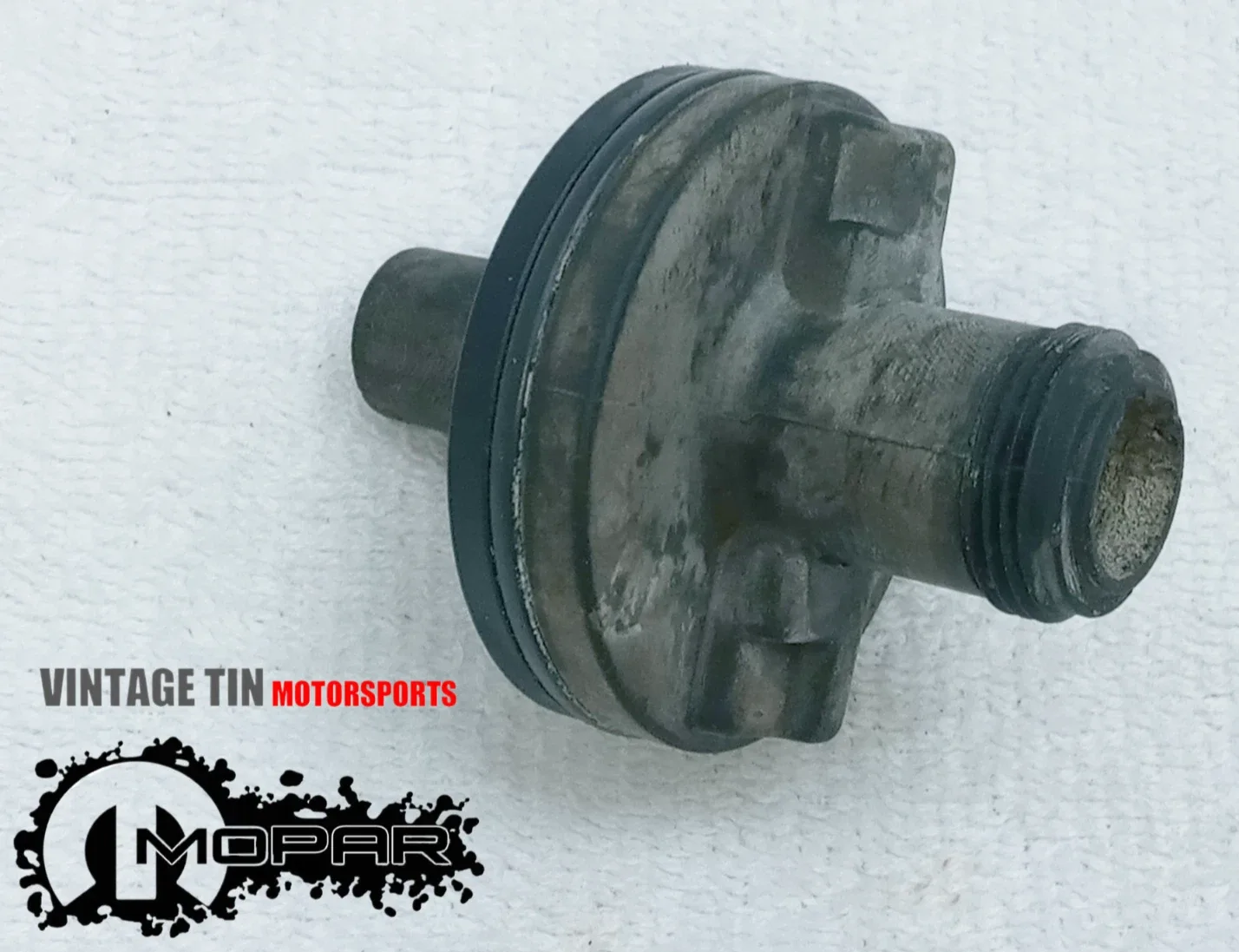 OEM GM Turbo 350 TH350 Transmission Speedometer Housing 36-39 Tooth 1362237