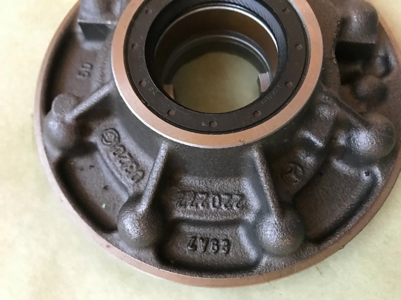 Mercedes-Benz E350 W212 7G-Tronic Transmission Oil Pump OEM image 3