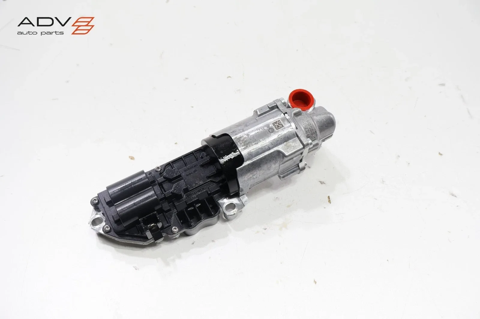 2021 BMW X5 (G05) Automatic Transmission Oil Pump OEM 24008632208 image 4