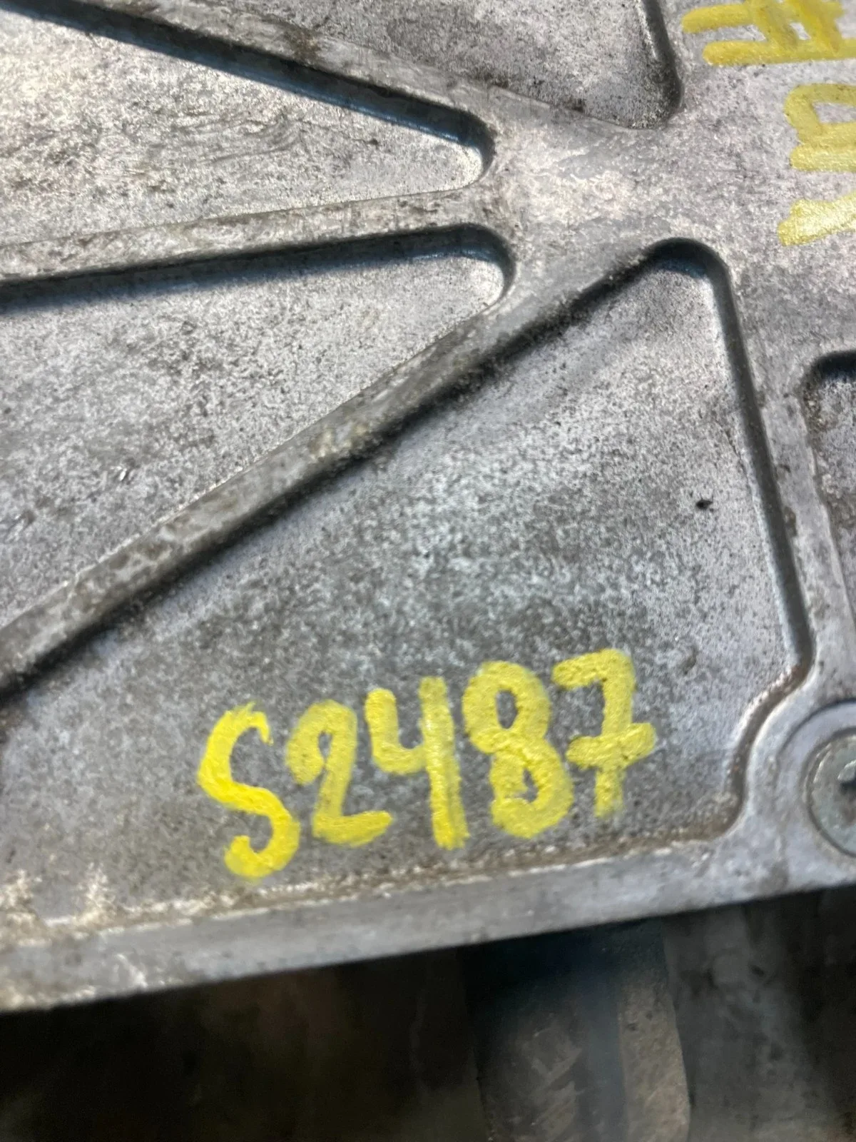 2008 GMC Yukon Hybrid Transmission Oil Pump Control S2487 image 4
