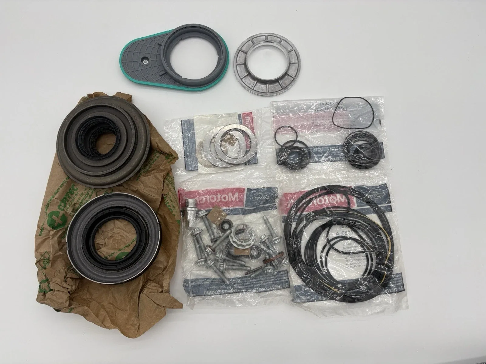 2020-2023 Ford Bronco & Explorer Automatic Transmission Gasket Set LP5Z-7153-A