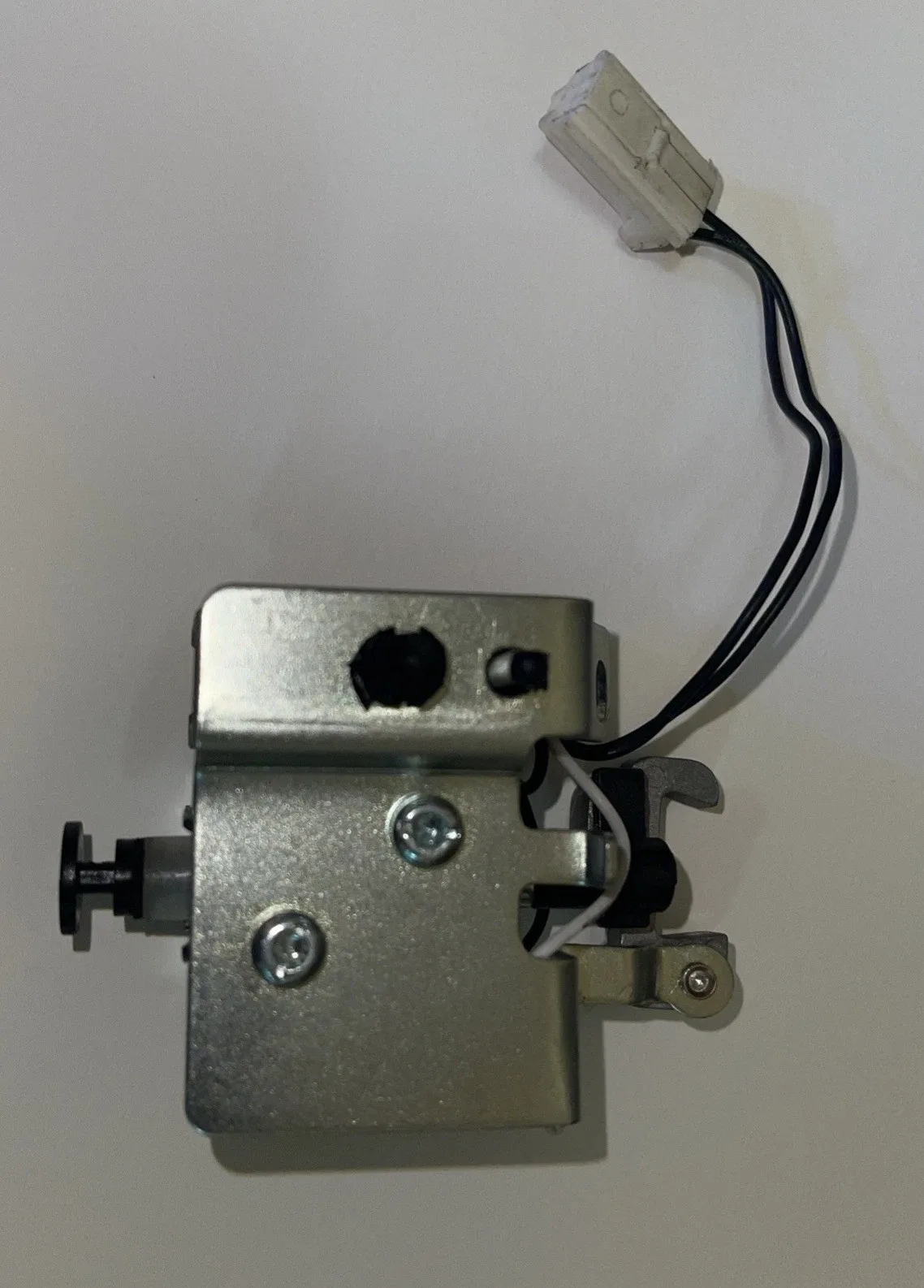 2009-2014 Ford E-250 Shift Interlock Solenoid image 2