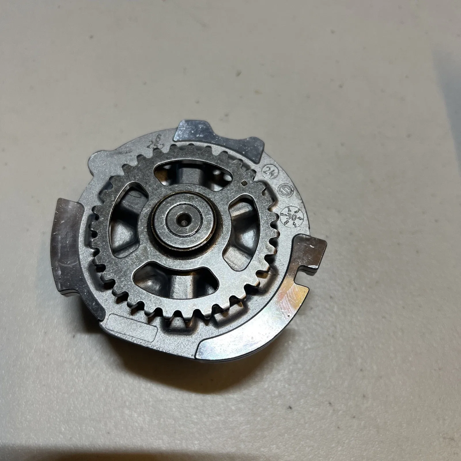 OEM ZF 8HP45/8HP75/8HP90/8HP95 Rotary Chain-Driven Oil Pump 0501225587 image 3
