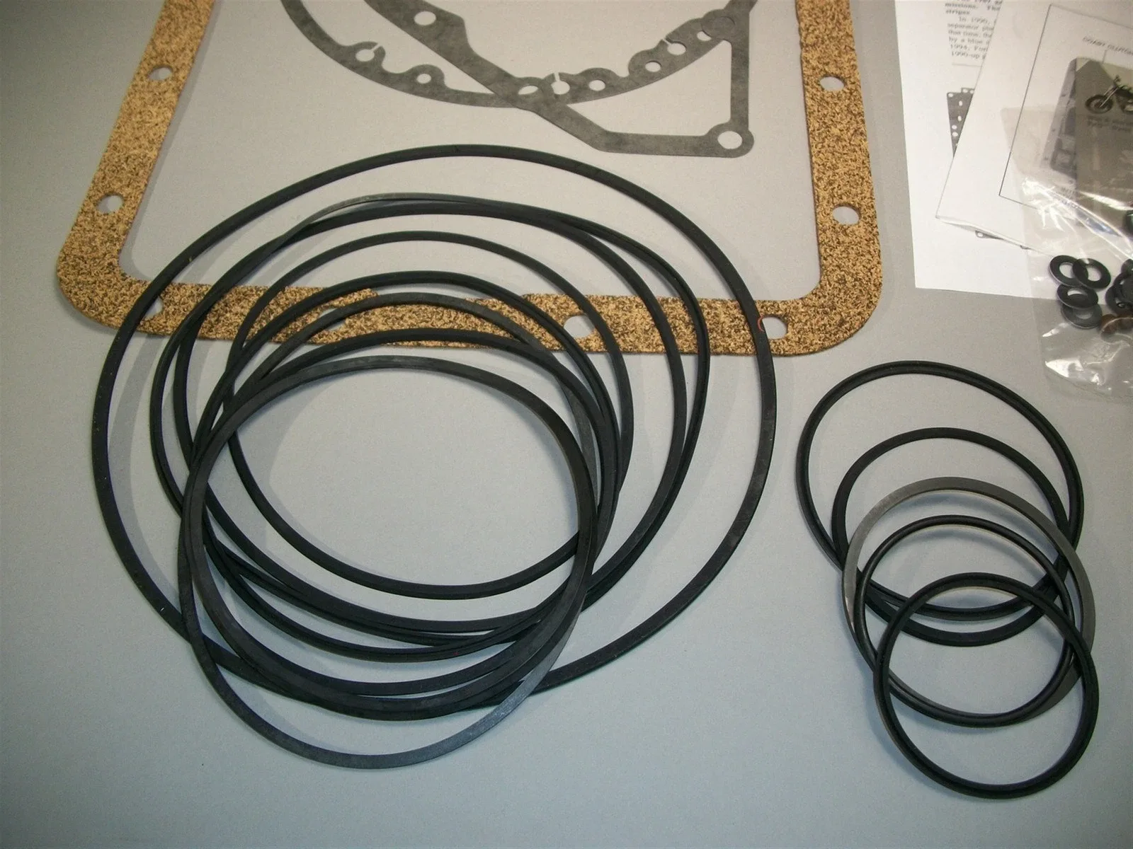1989-1998 Ford F150/F250/F350/E150 E40D Master Gasket Kit K8700-S image 4