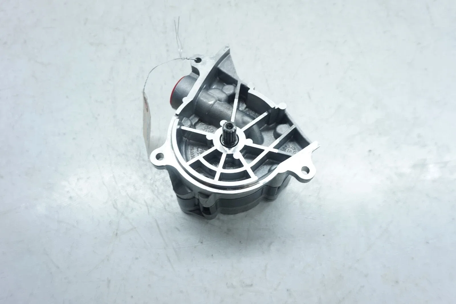2016-2018 Lincoln MKX Transmission Oil Pump Assembly image 2
