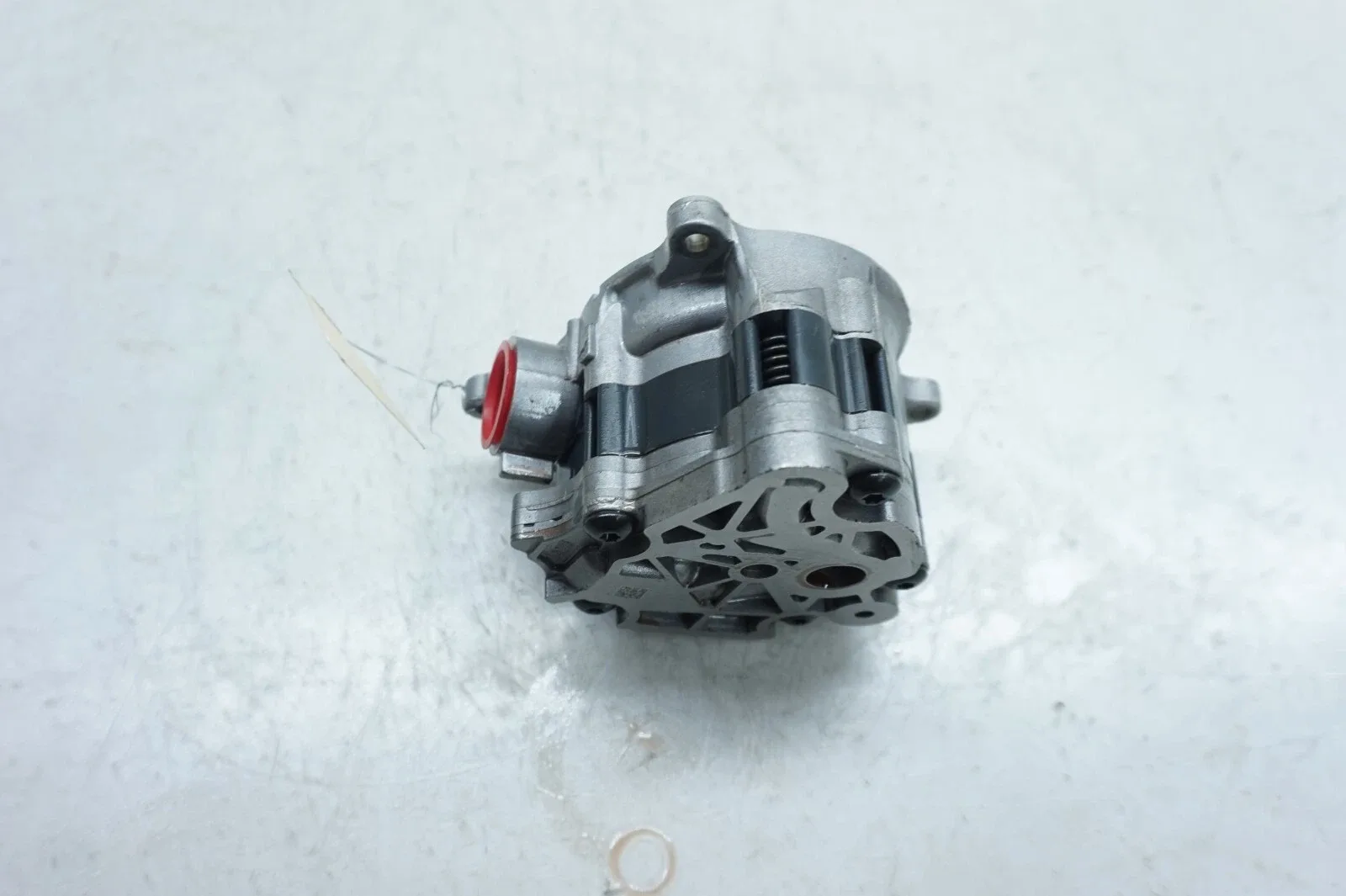 2016-2018 Lincoln MKX Transmission Oil Pump Assembly image 3