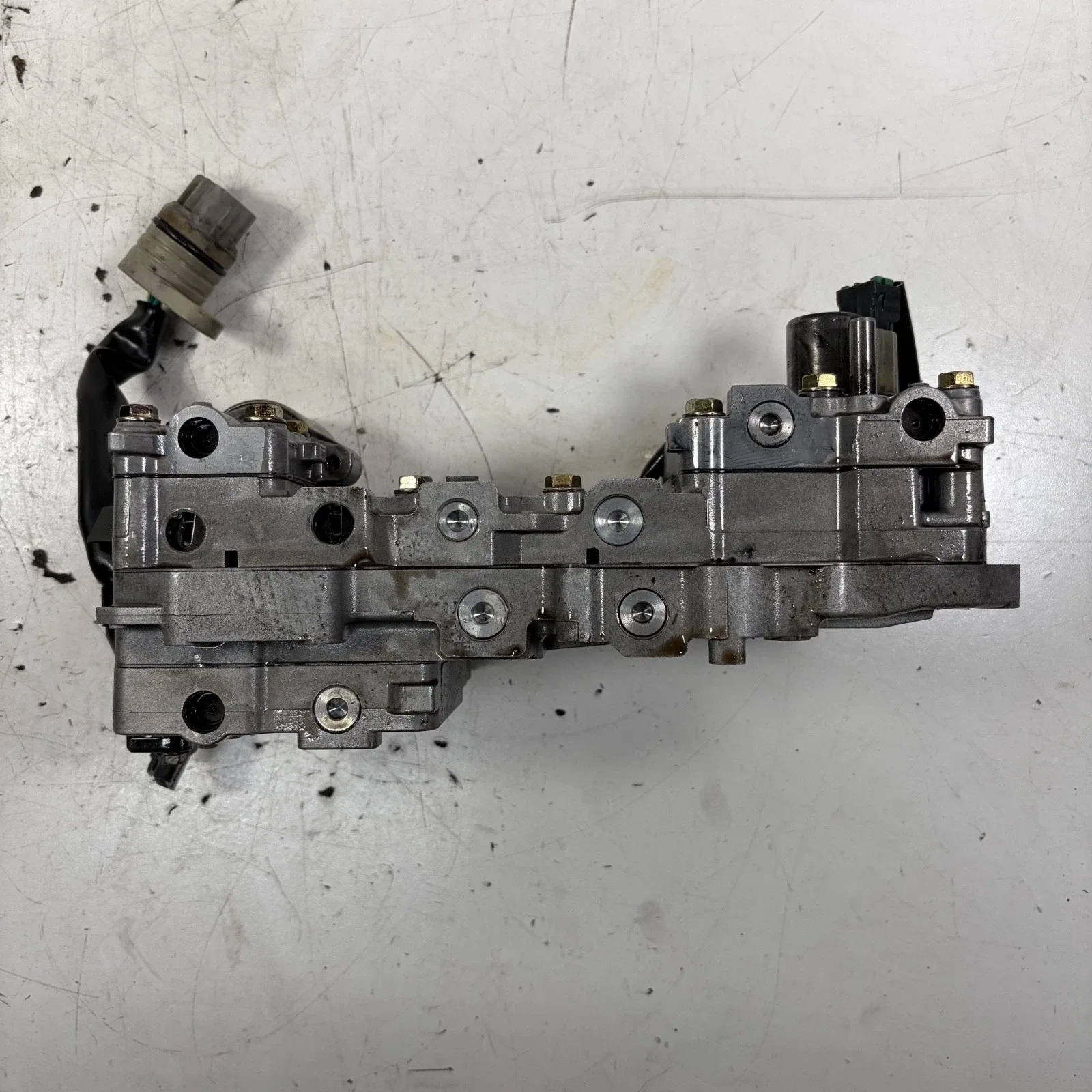 2001-2003 Honda Insight CVT Valve Body 27000-PHT-010 OEM image 3