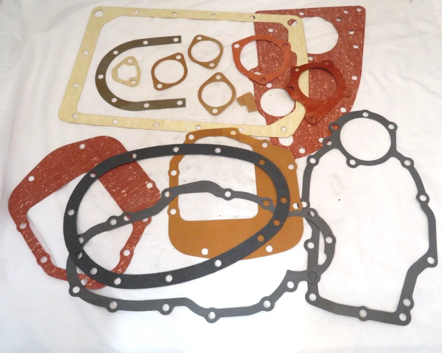 Triumph 1300 / 1300TC / 1500FWD Lower Engine Gasket Set EG090 image 4