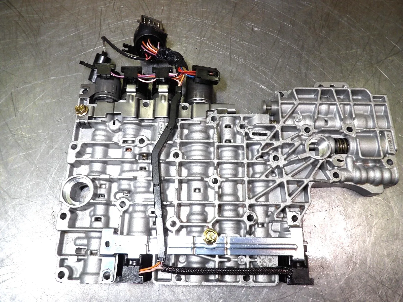 Ford A4LD Valve Body (Used) image 2