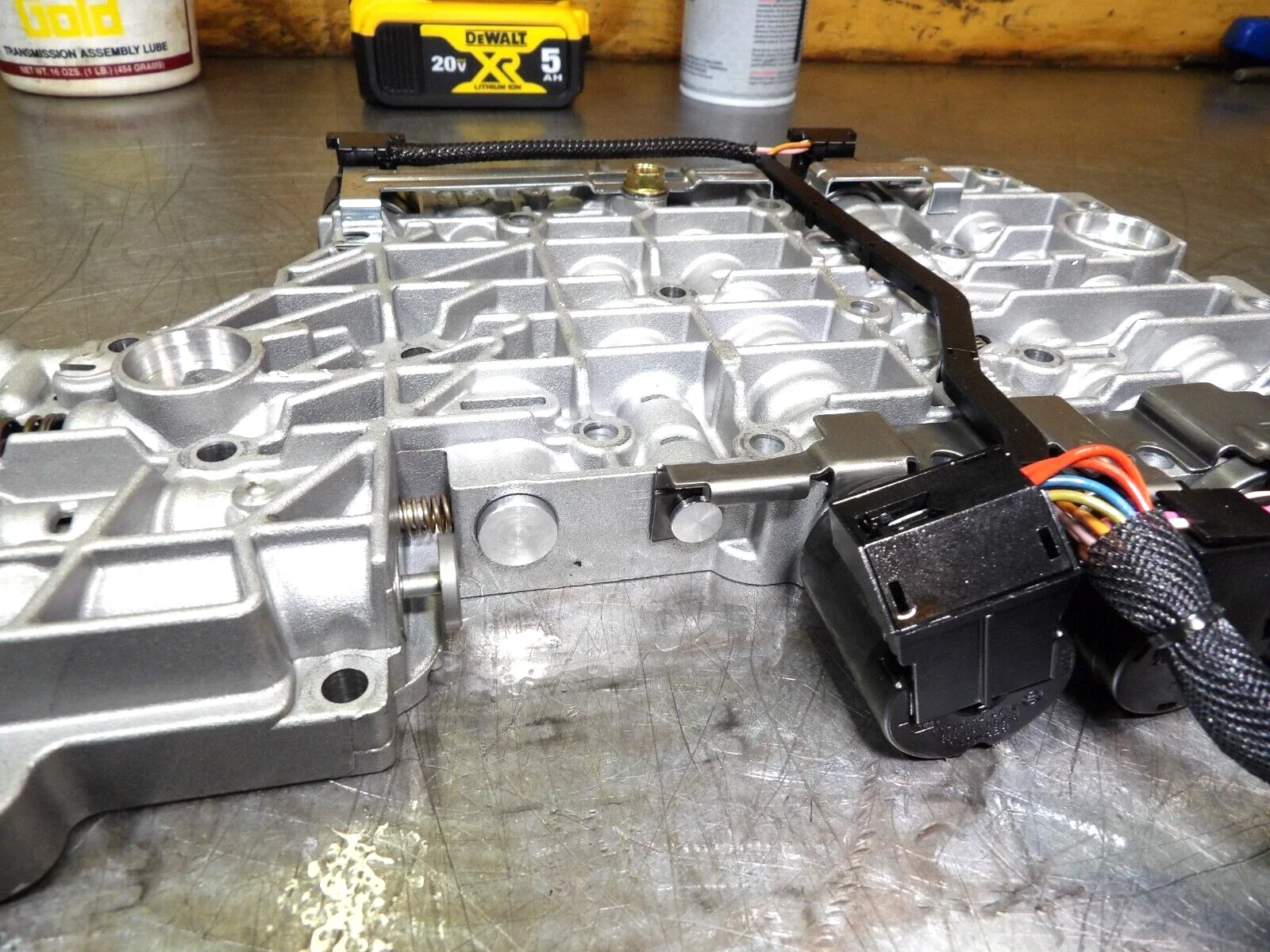 Ford A4LD Valve Body (Used) image 4